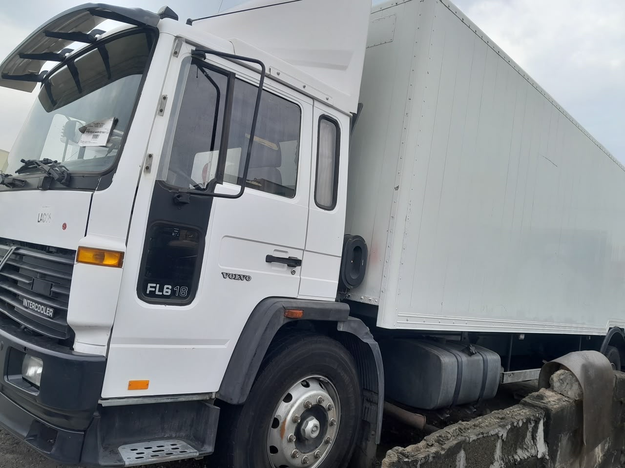 Volvo FL6 Intercooler Truck 2004