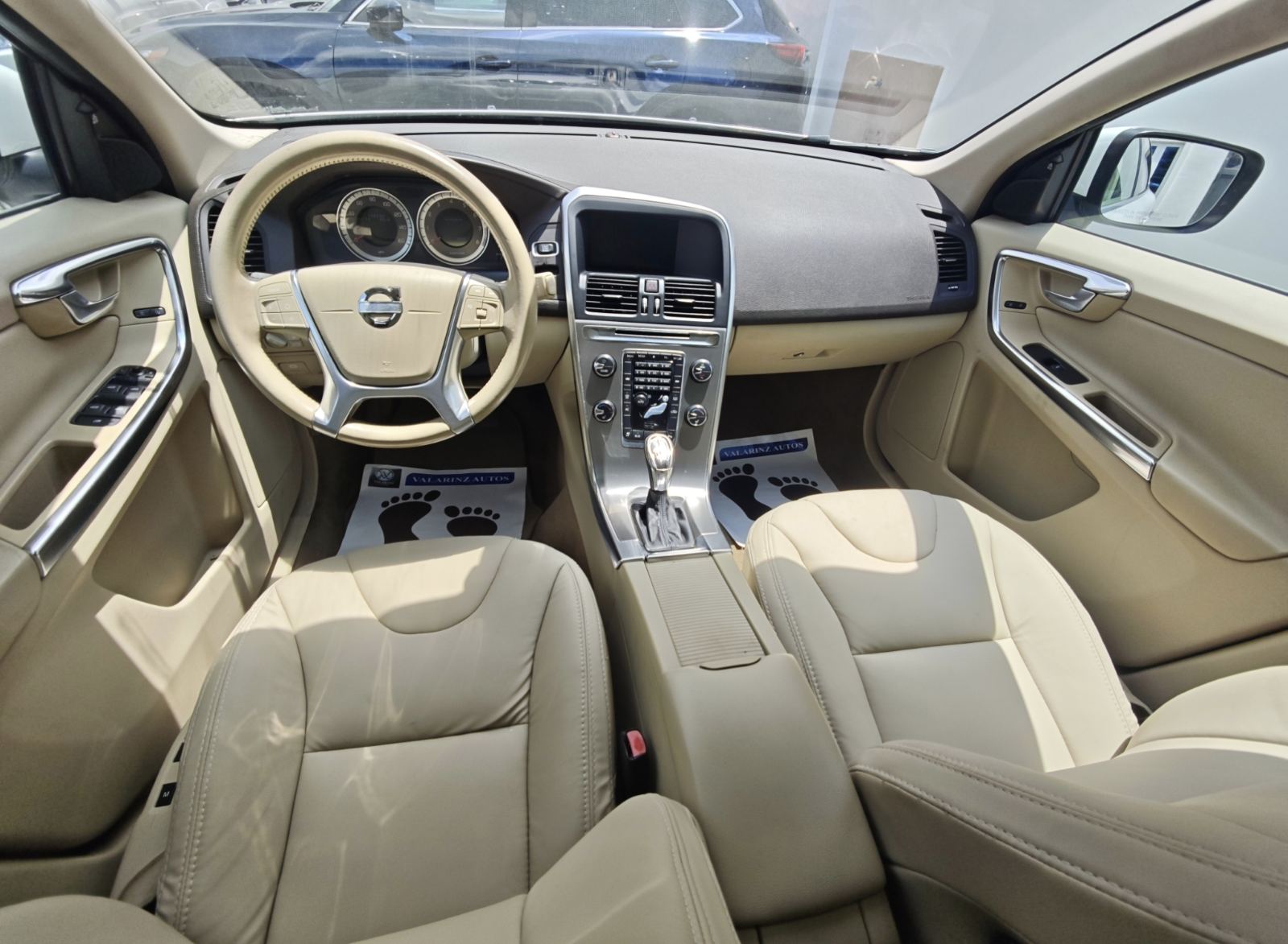 2013 Model Volvo XC60 White
