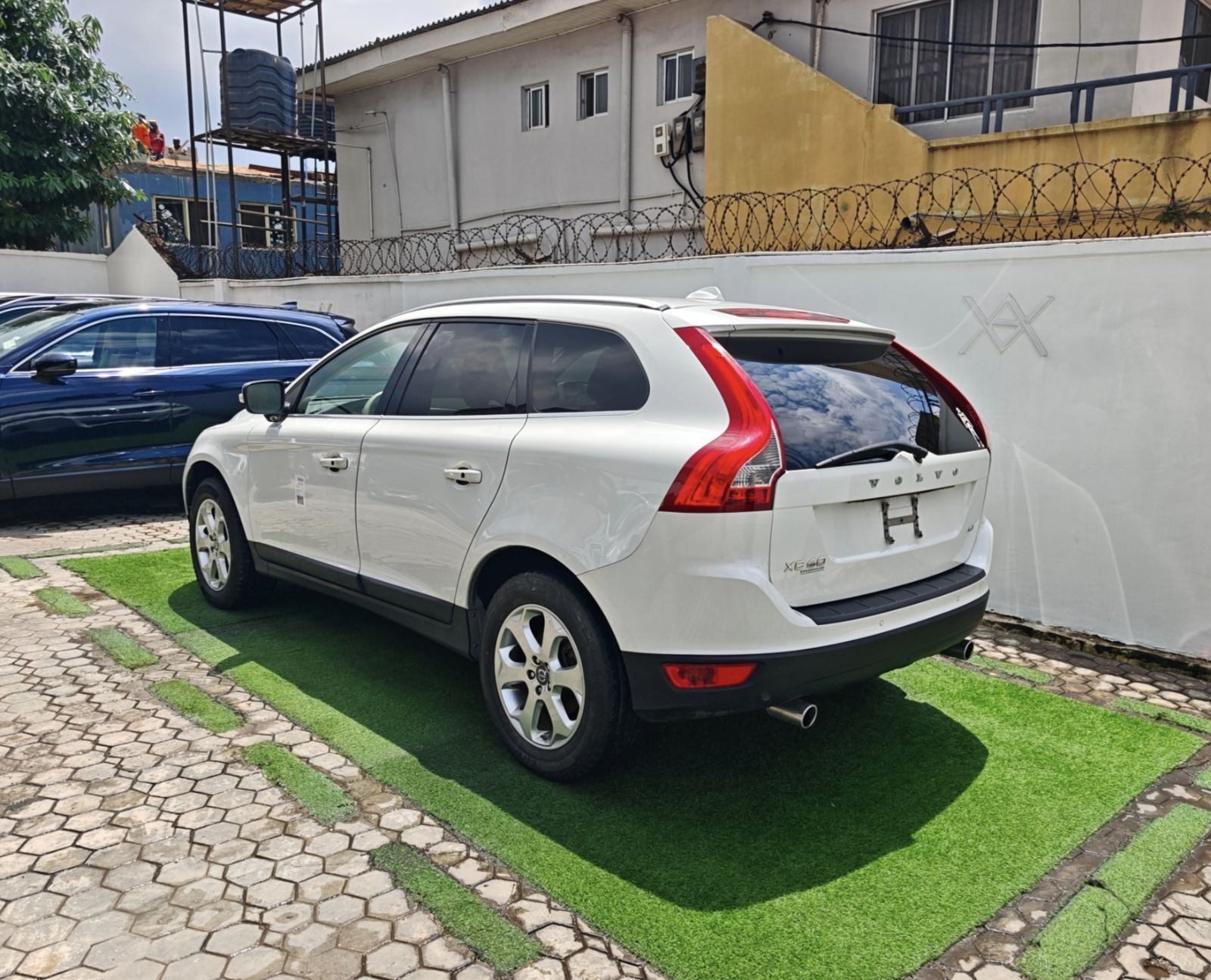 2013 Model Volvo XC60 White