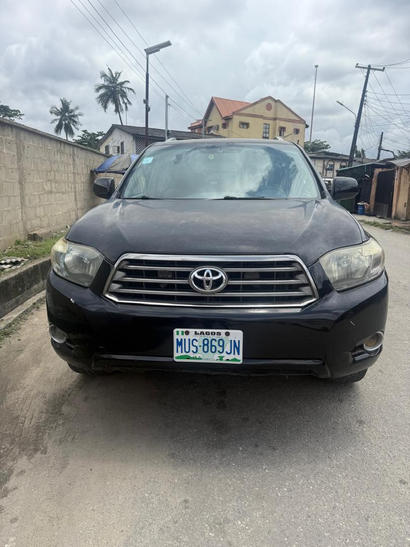 Toyota Highlander V6 Black SUV for Sale