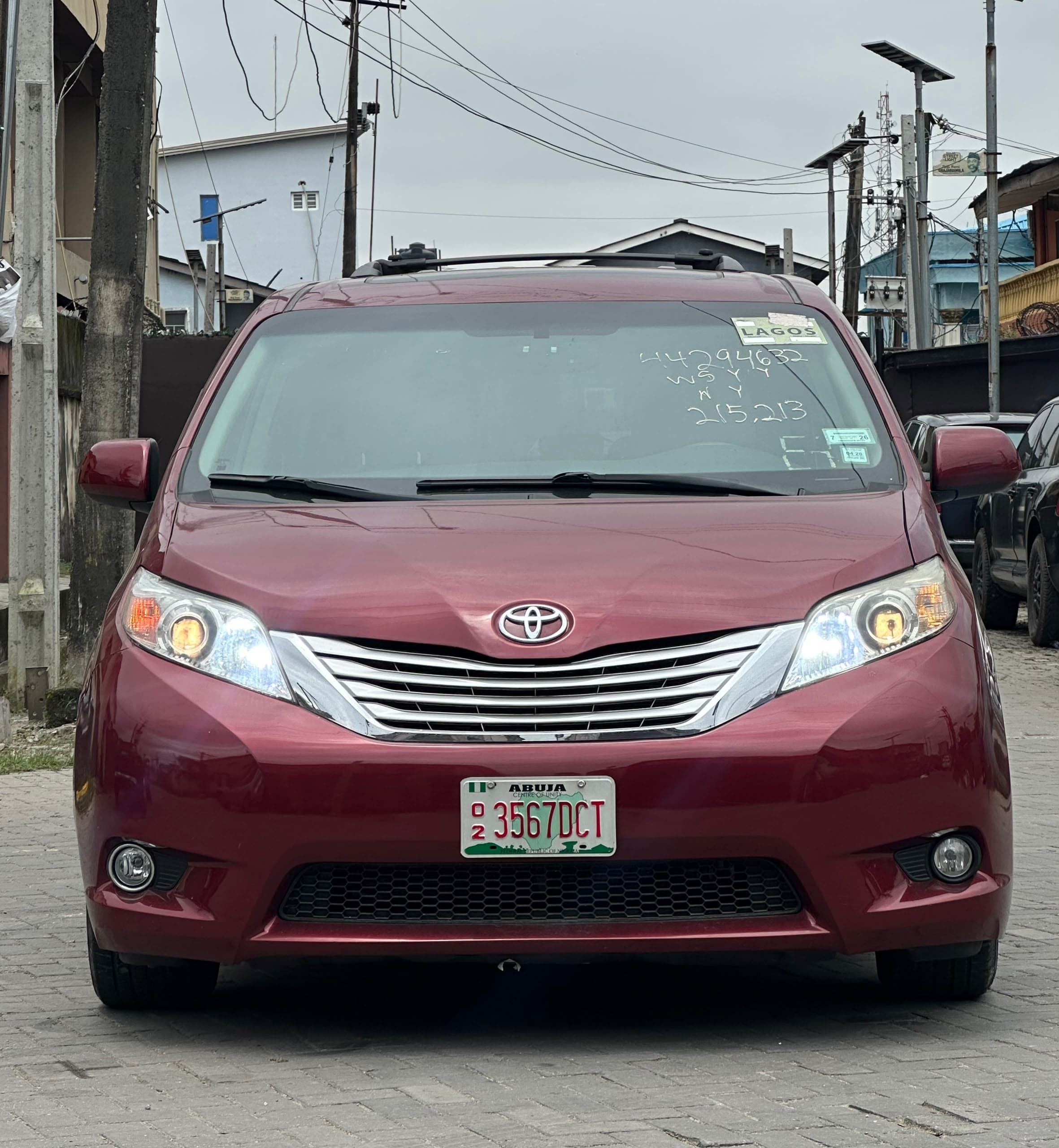 Toyota Sienna 2011 Red MPV