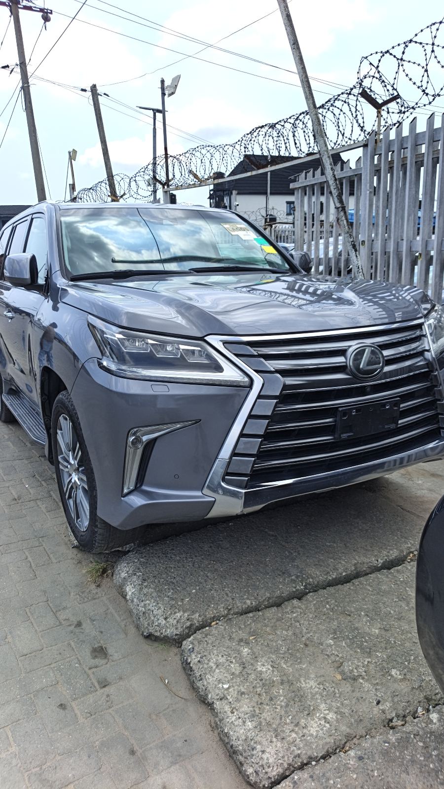 Lexus LX 570, Grey SUV for Sale
