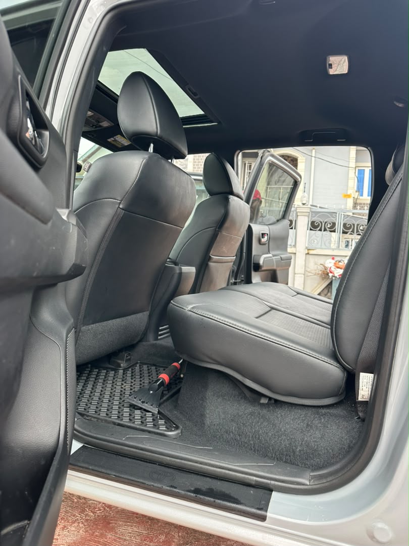 Toyota Tacoma Pickup Truck, Grey — photo 6