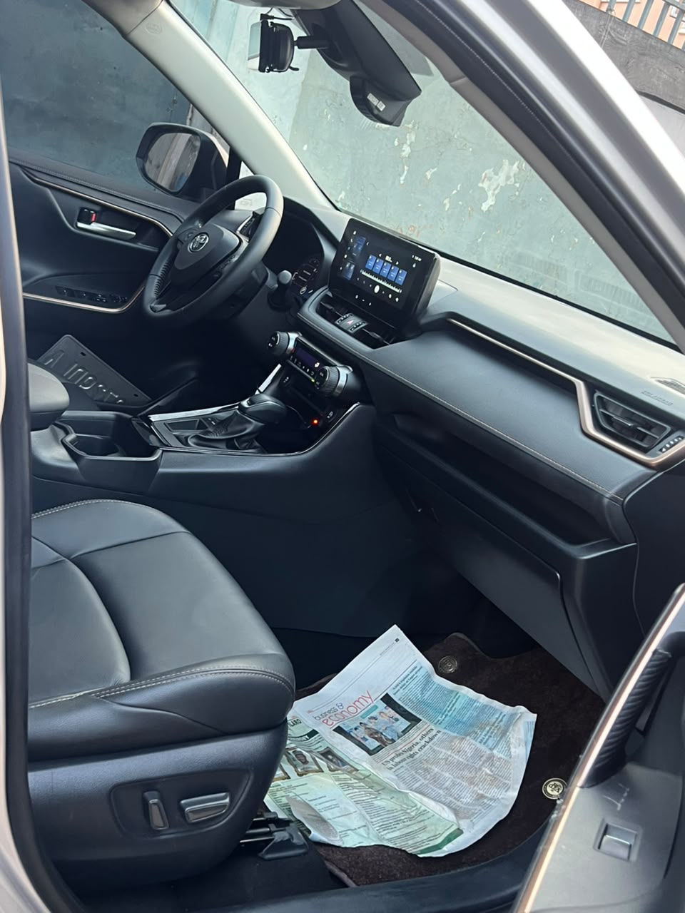 2024 TOYOTA RAV4 LIMITED EDITION — photo 5