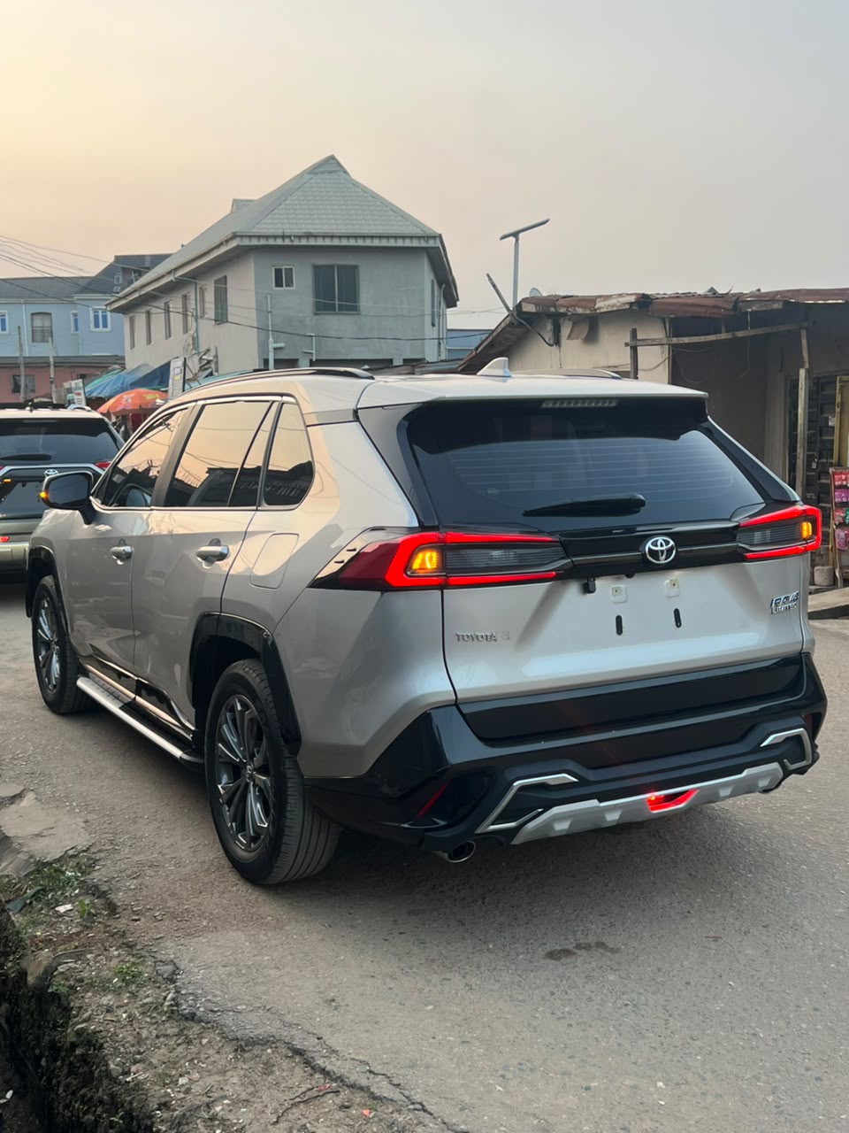 2024 TOYOTA RAV4 LIMITED EDITION — photo 10