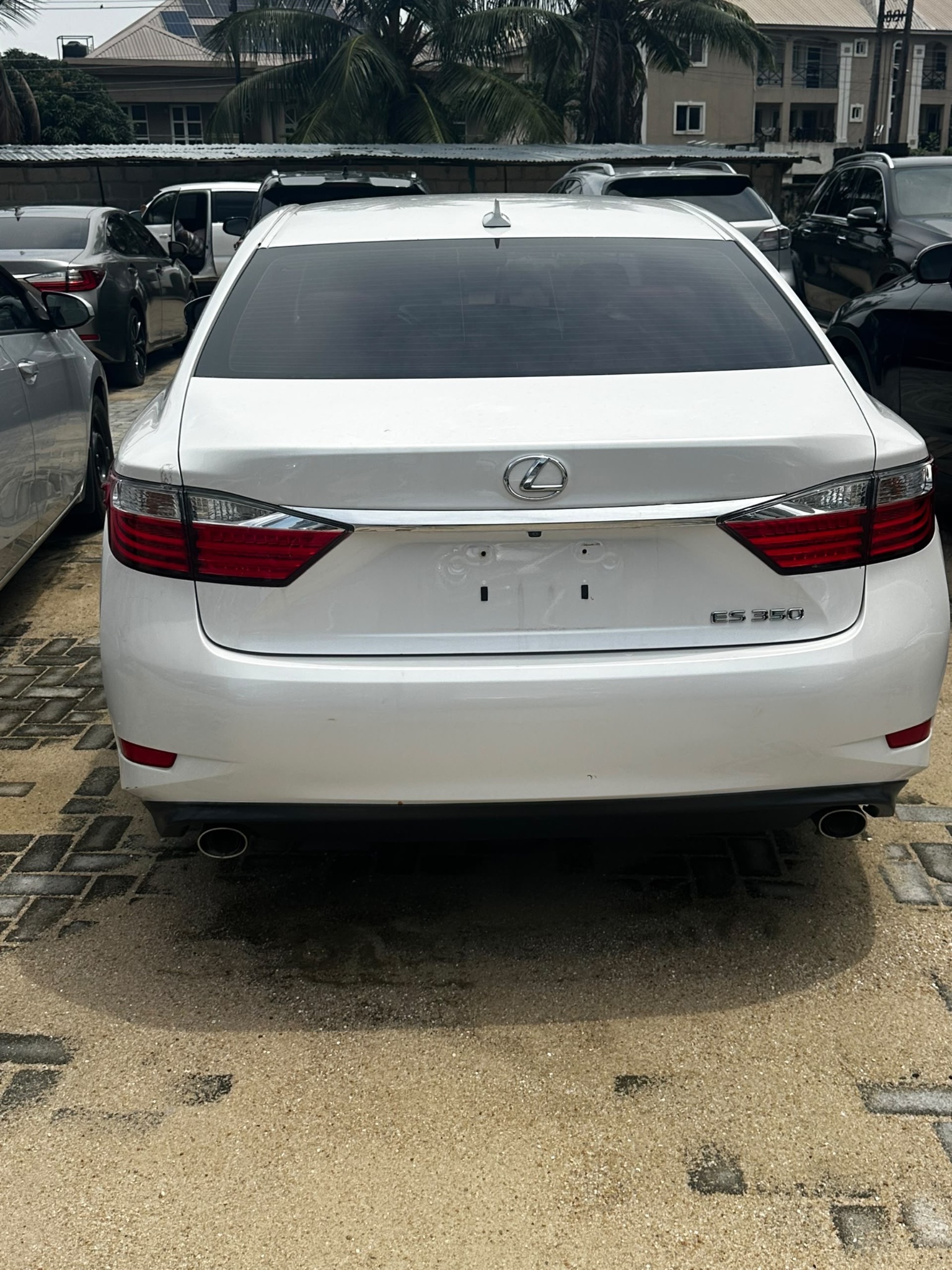 2014 Lexus ES 350 White Sedan