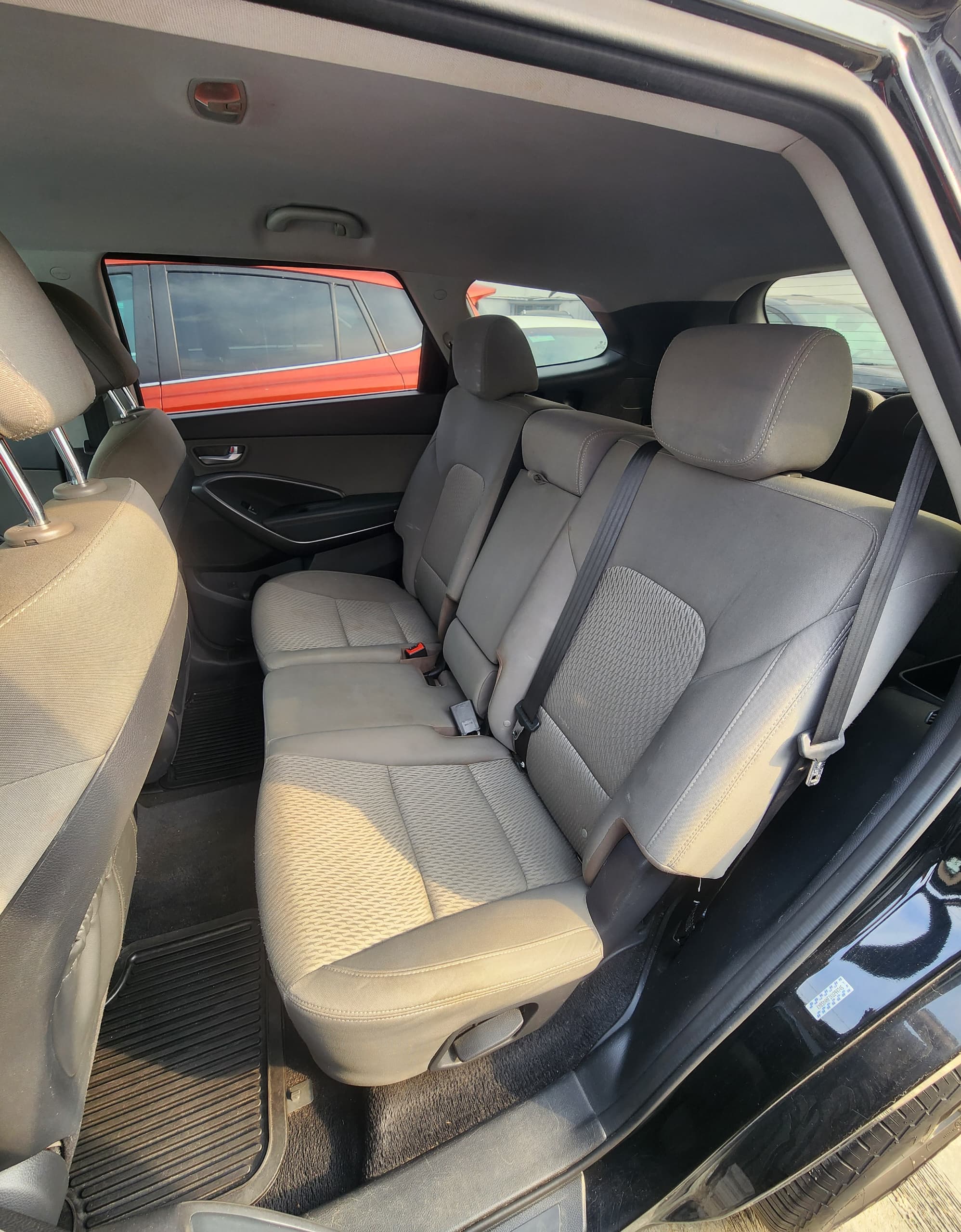 Hyundai Santa Fe SUV, Black with Roof Rails — photo 5