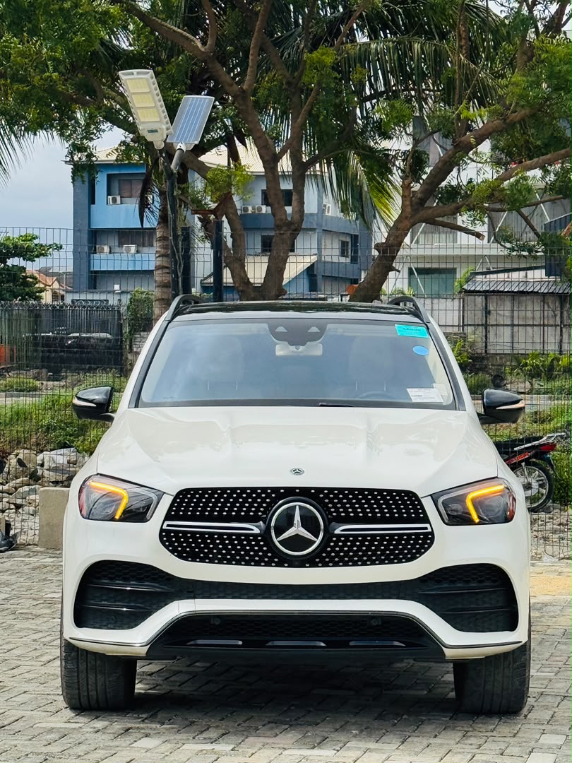 Mercedes-Benz GLE 450 White SUV GLE450