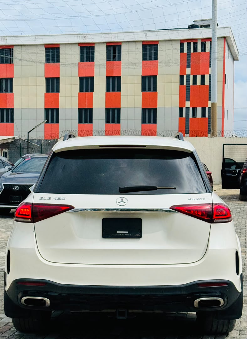 Mercedes-Benz GLE 450 White SUV GLE450