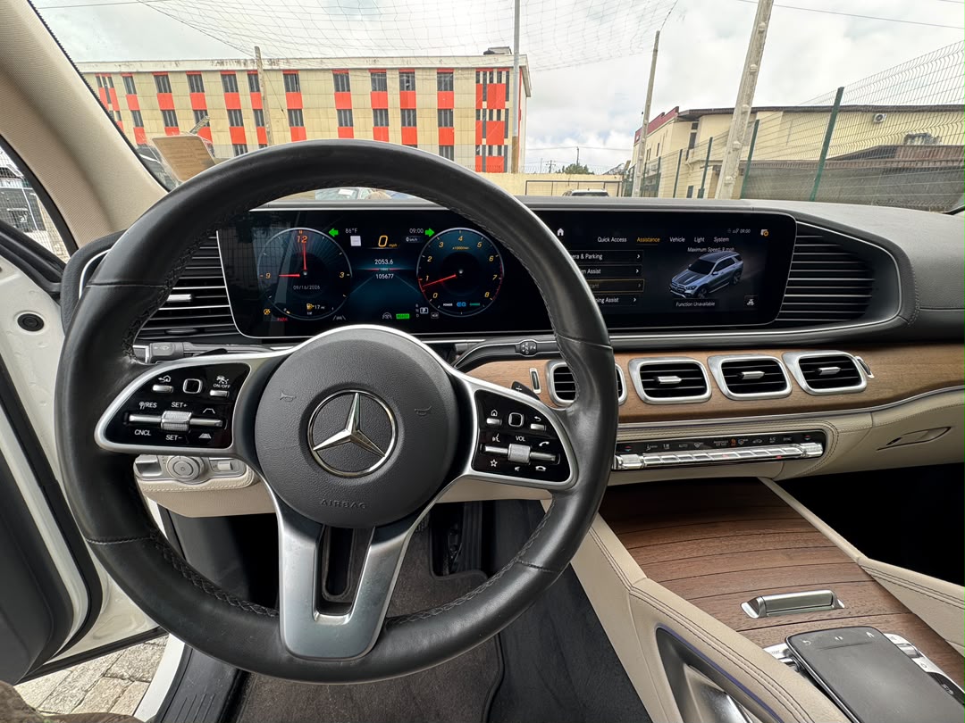 Mercedes-Benz GLE 450 White SUV GLE450