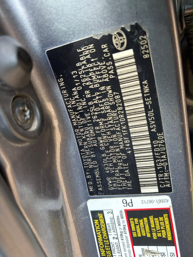 Toyota Camry SE, Dark Grey Sedan