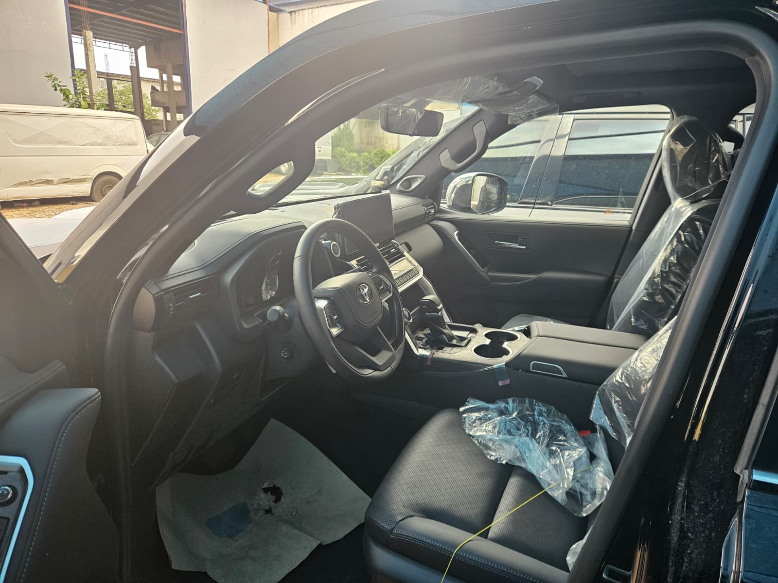Toyota Land Cruiser 300 Series, Black SUV