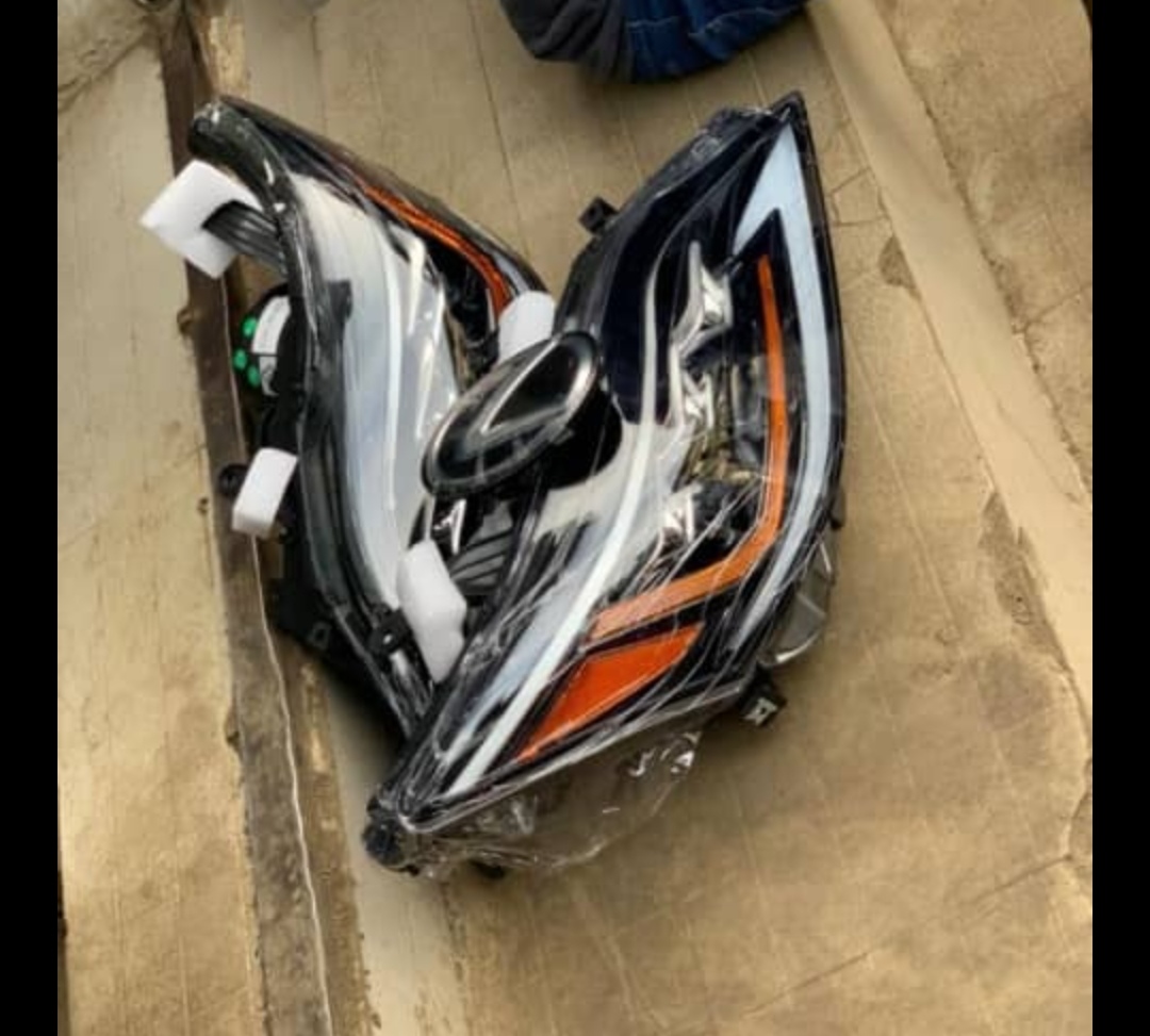 2010/2011 Headlights with Orange Accent for Sale