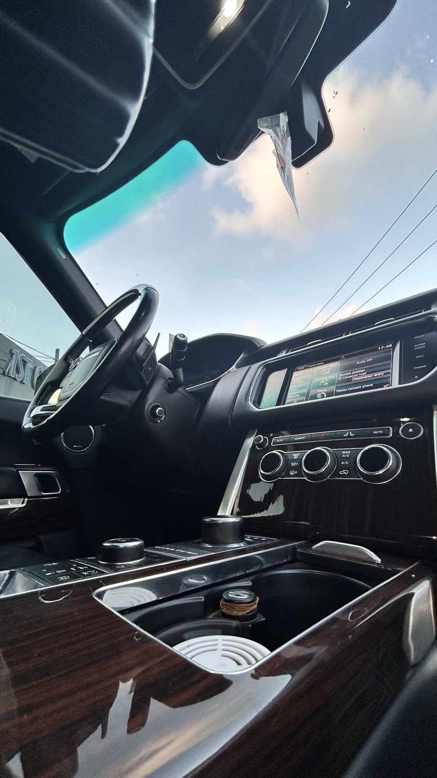 2014 Land Rover Range Rover Vogue, Black SUV