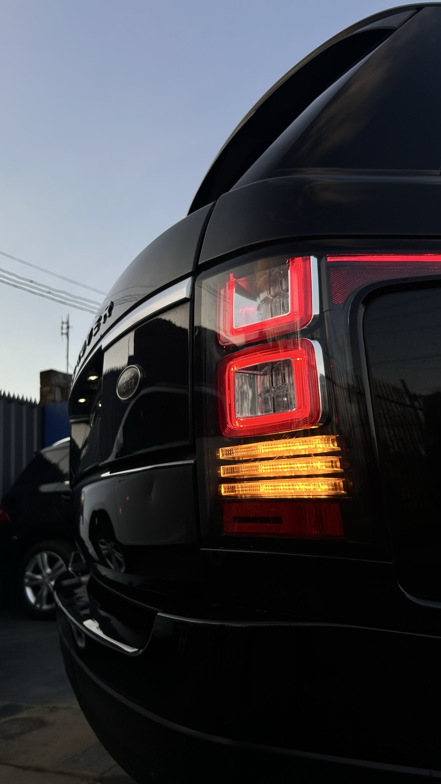 2014 Land Rover Range Rover Vogue, Black SUV