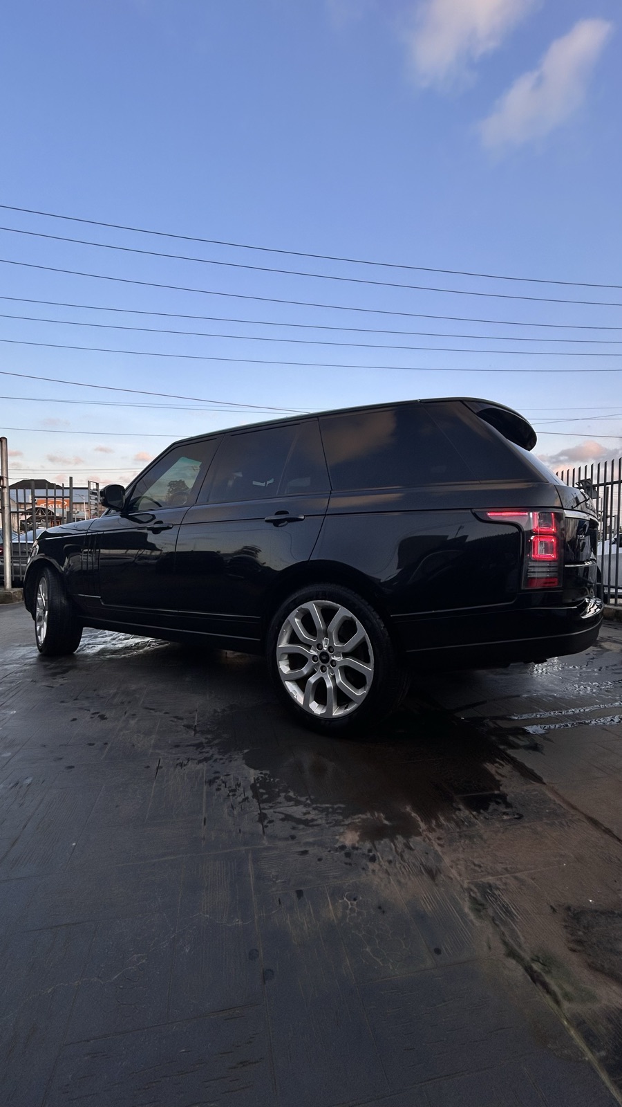 2014 Land Rover Range Rover Vogue, Black SUV