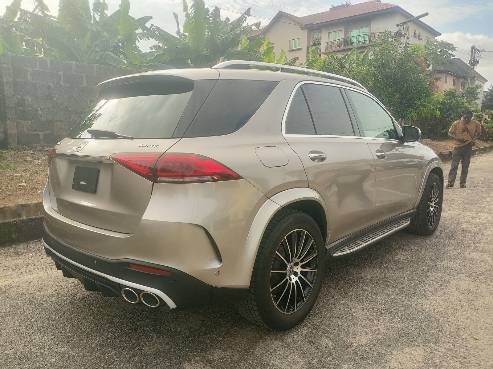 Mercedes-Benz GLE SUV, Silver with Alloy Wheels GLE-Class