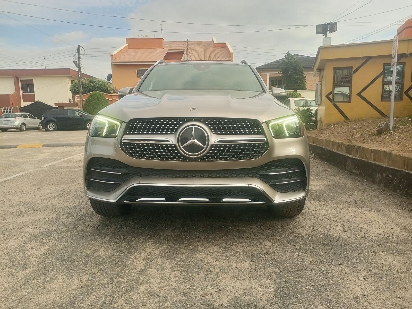 Mercedes-Benz GLE SUV, Silver with Alloy Wheels GLE-Class