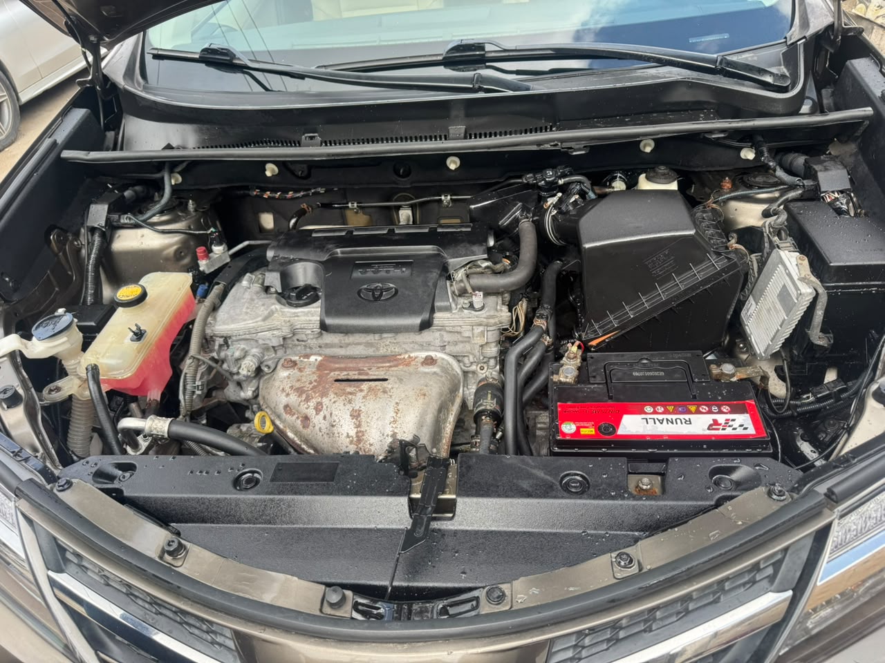 Toyota RAV4 SUV, Brown — photo 9