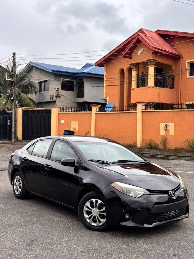 2015 Toyota Corolla-Used — photo 6