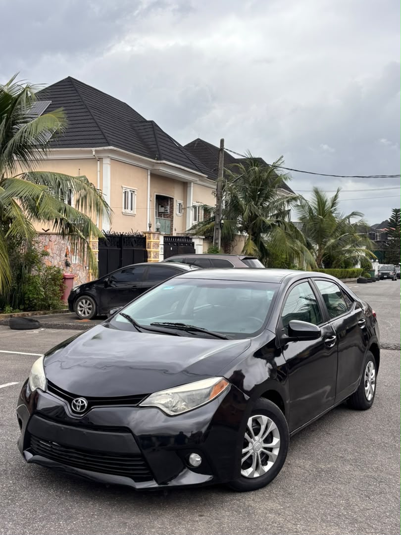 2015 Toyota Corolla-Used — photo 8