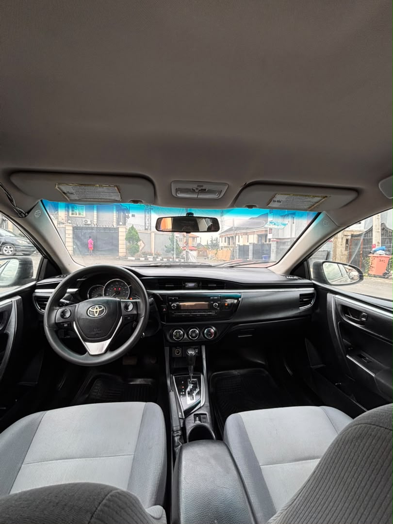 2015 Toyota Corolla-Used — photo 9