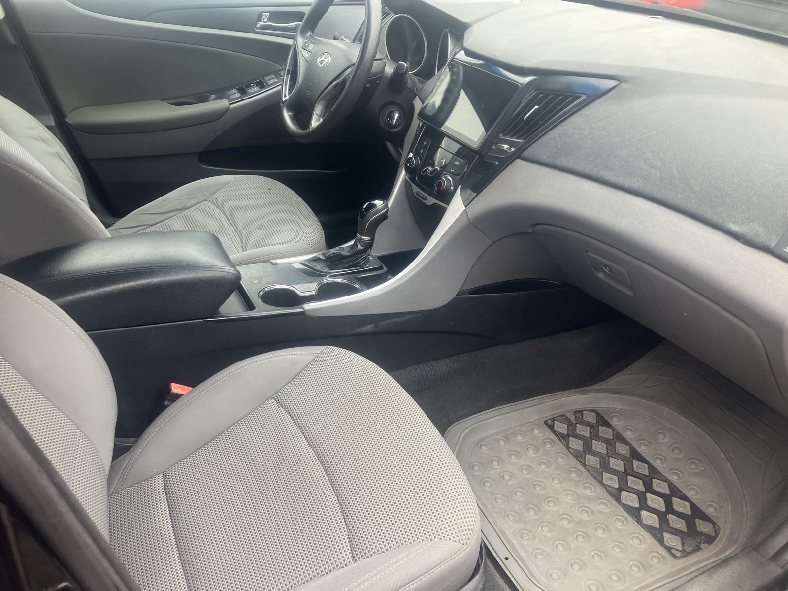Huydai sonata 2013 model