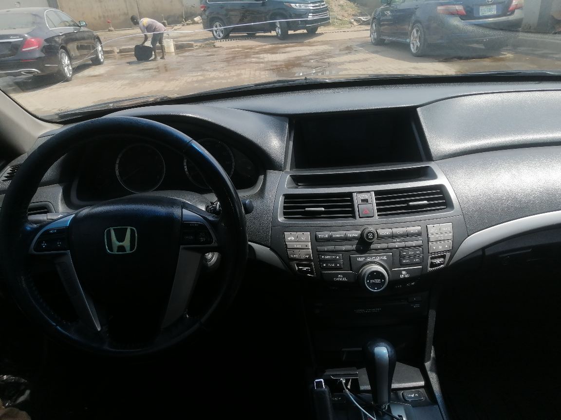 2012 Honda Accord Grey Sedan — photo 7