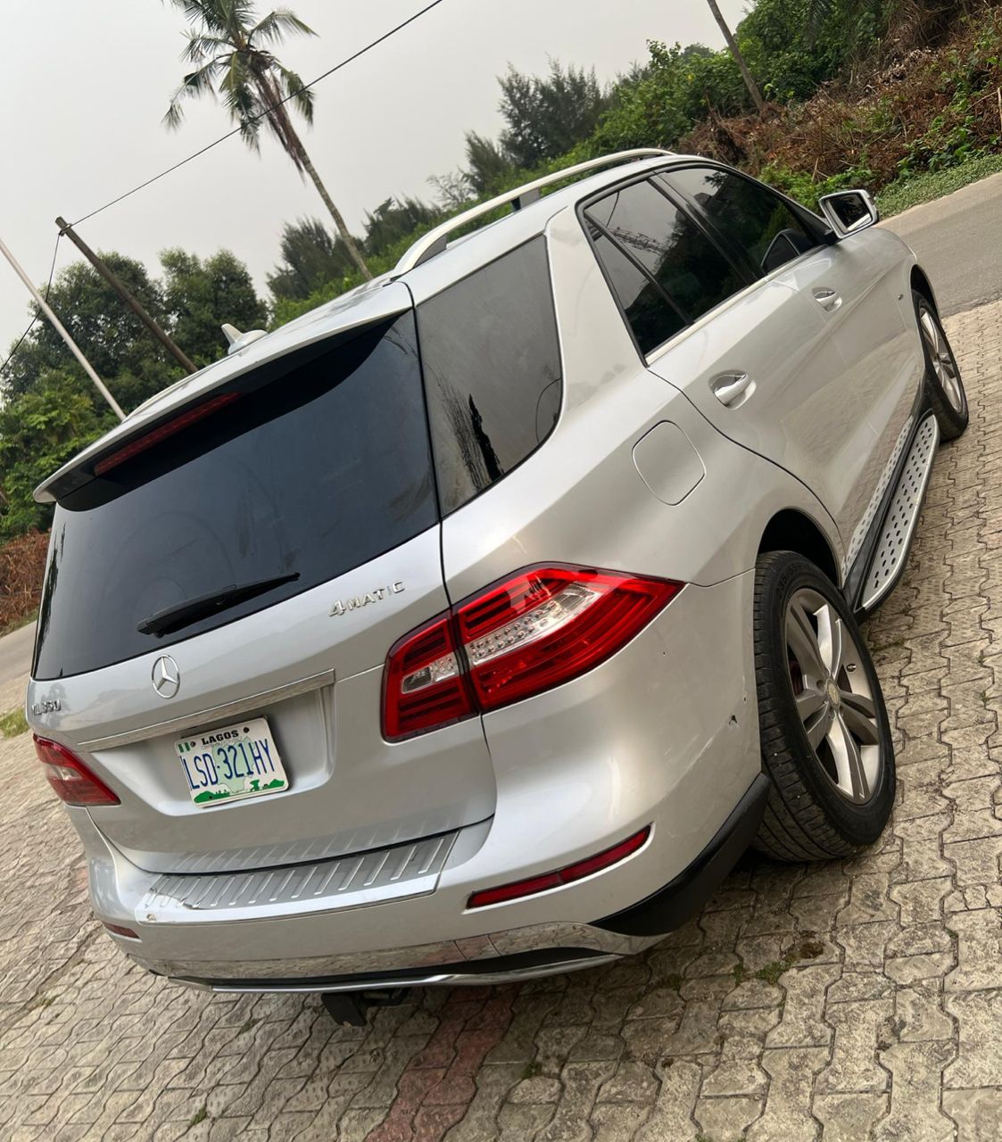 Mercedes-Benz ML 350 4MATIC Silver SUV ML350