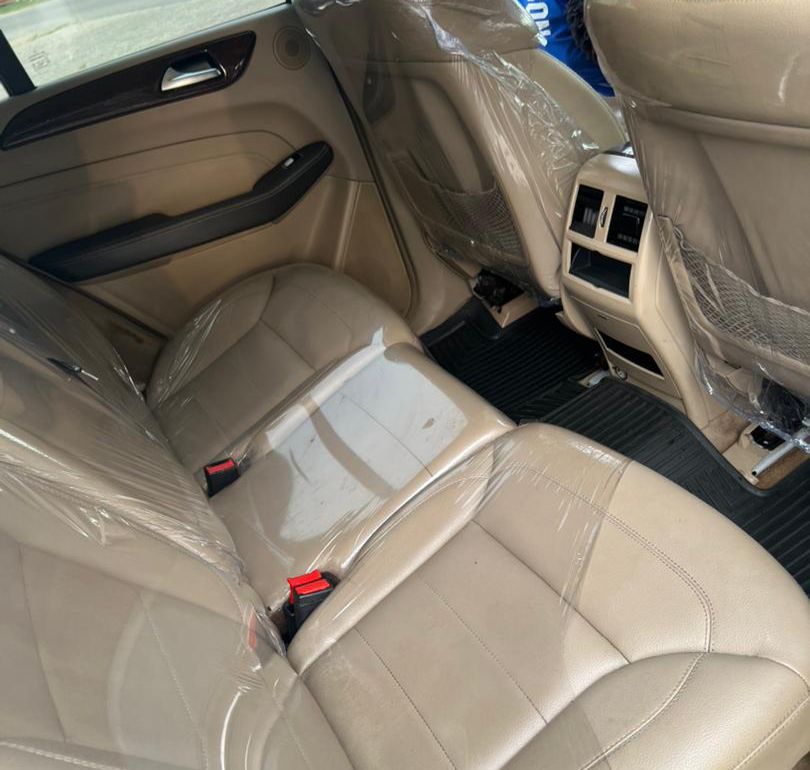 Mercedes-Benz ML 350 4MATIC Silver SUV ML350