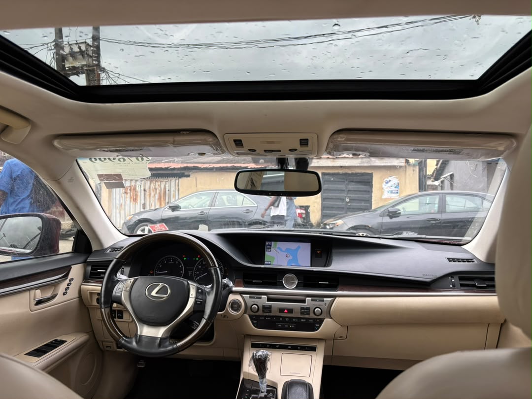 Lexus ES 350 Red Sedan