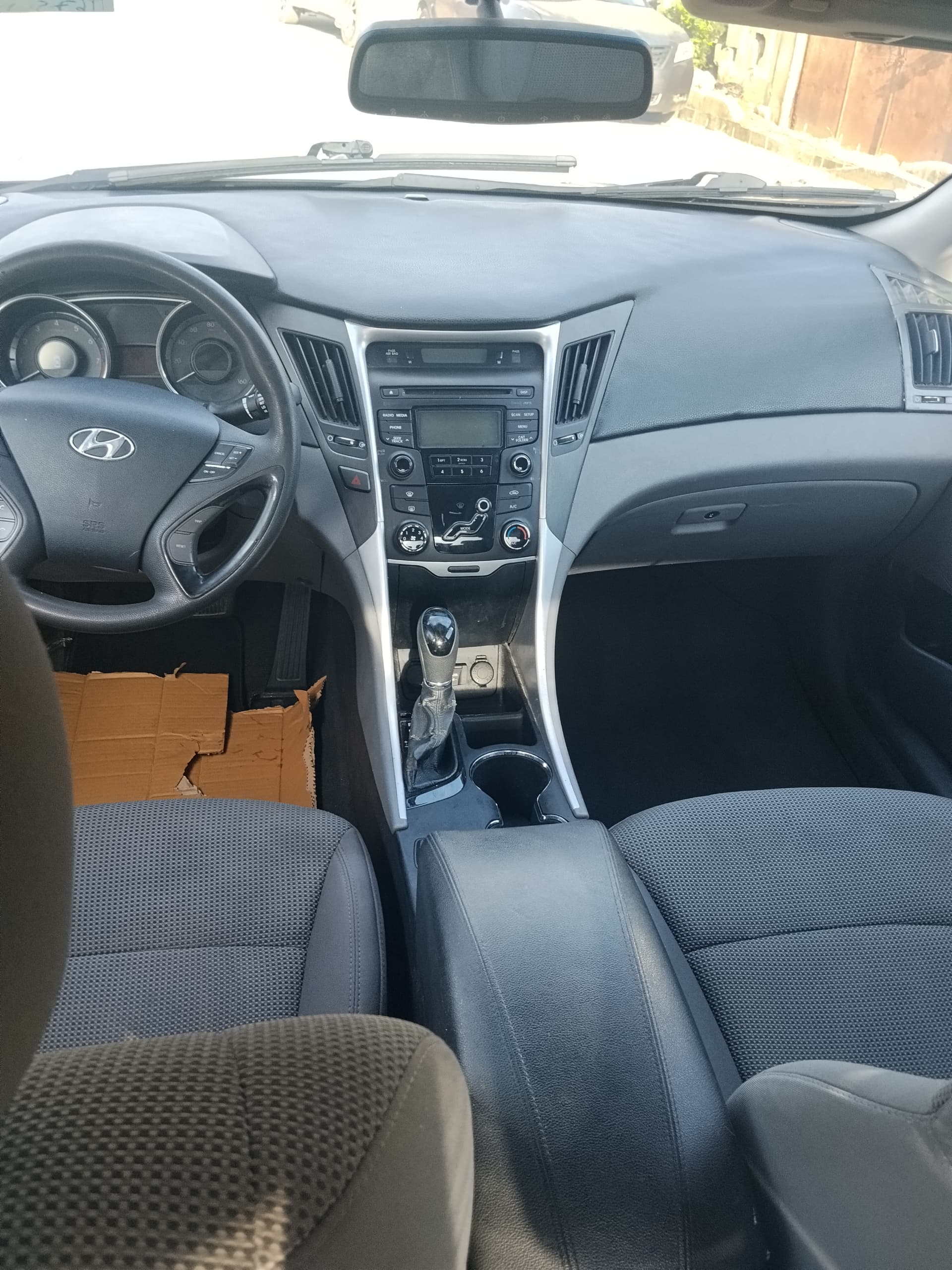 Hyundai Sonata, Black Sedan