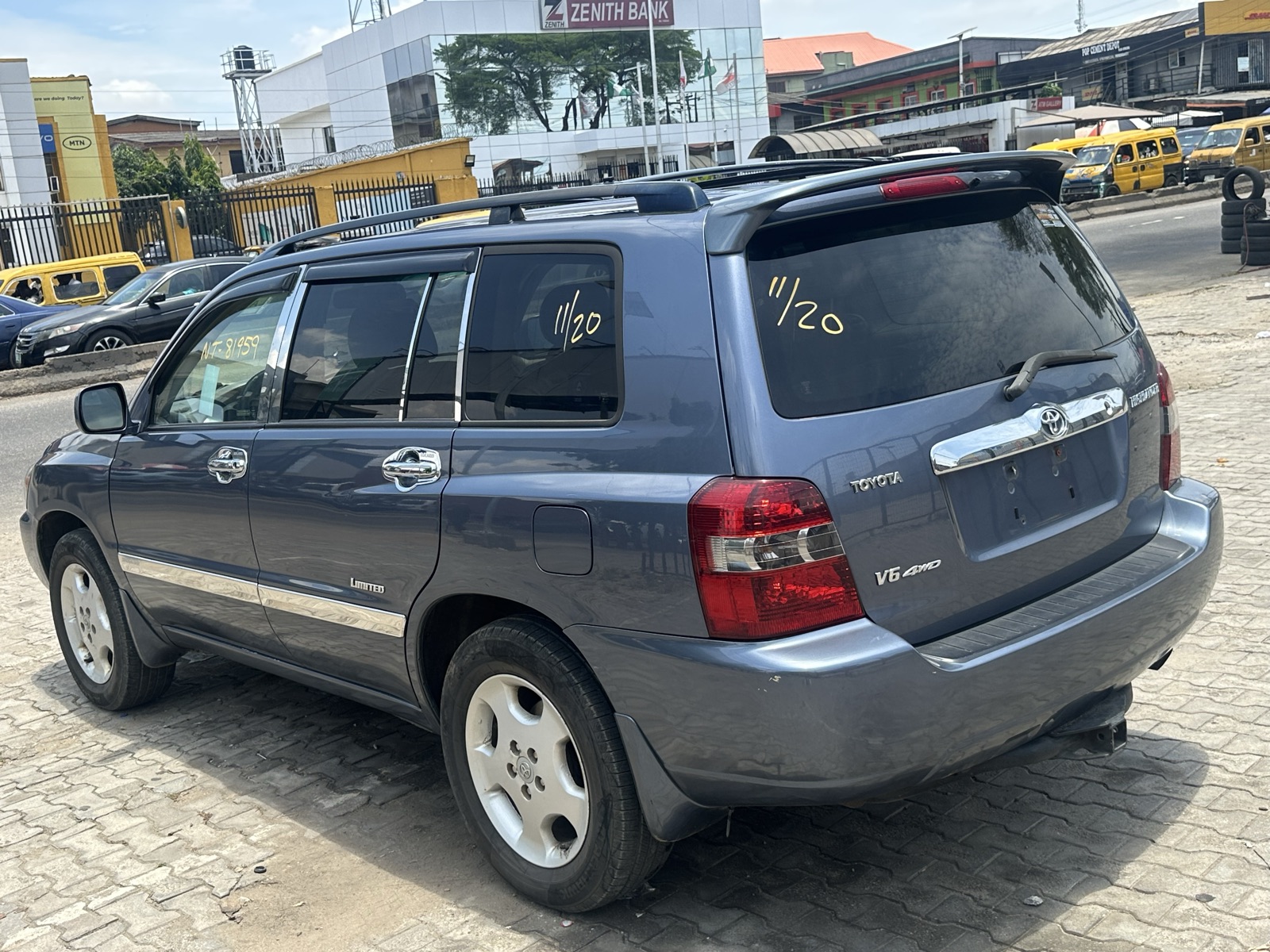 2007 limited Highlander three row — photo 4