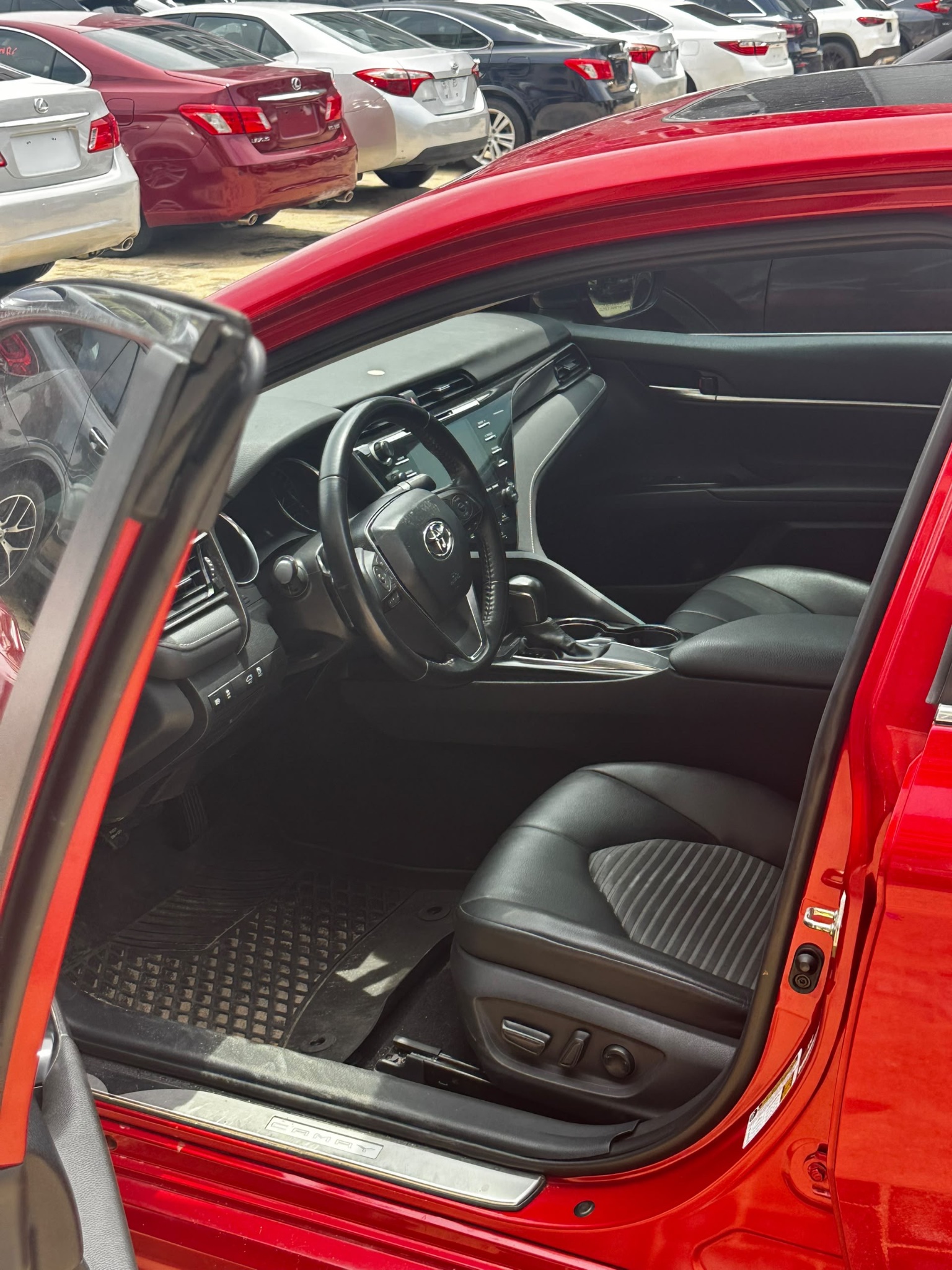 Toyota Camry SE 2020 Red Automatic Sedan