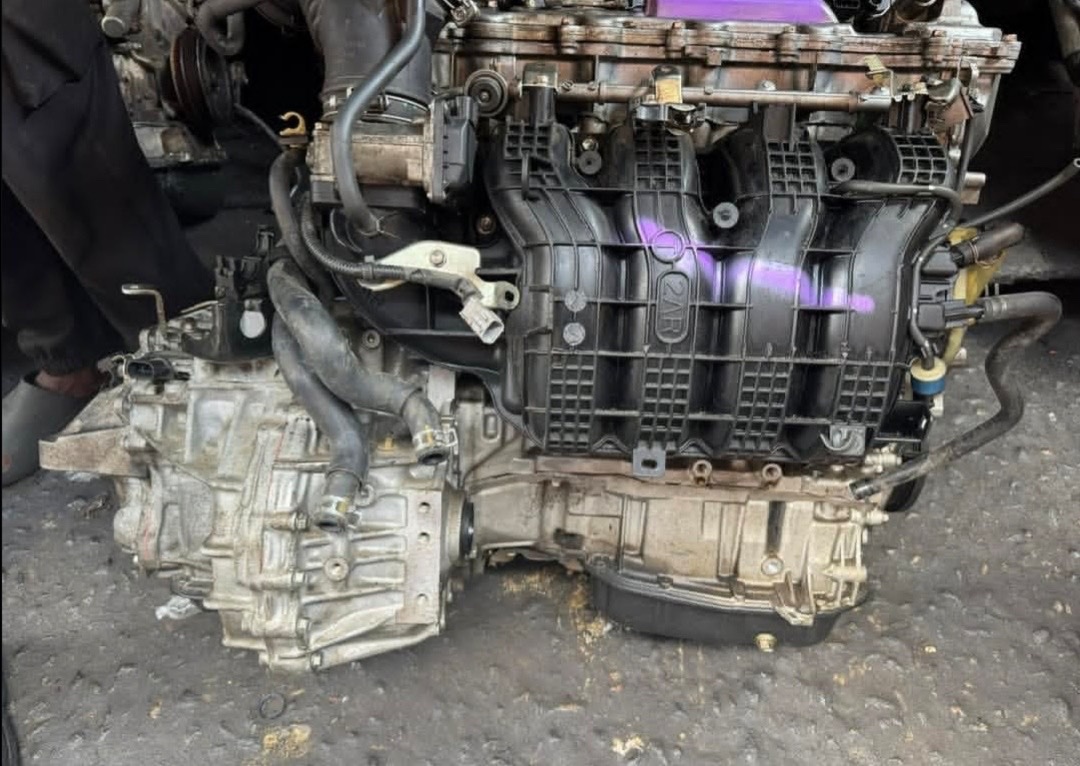Toyota 2AR Engine with 22-Pins Gearbox