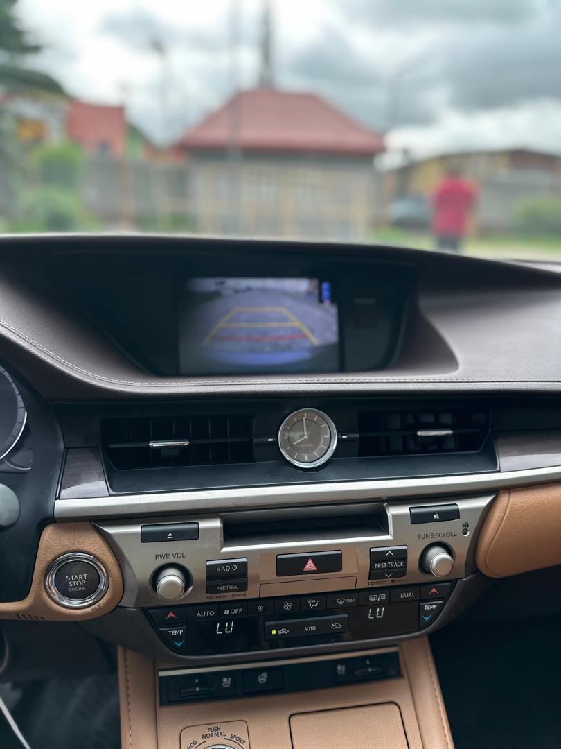 Lexus ES 350 Sedan, Dark Grey — photo 2