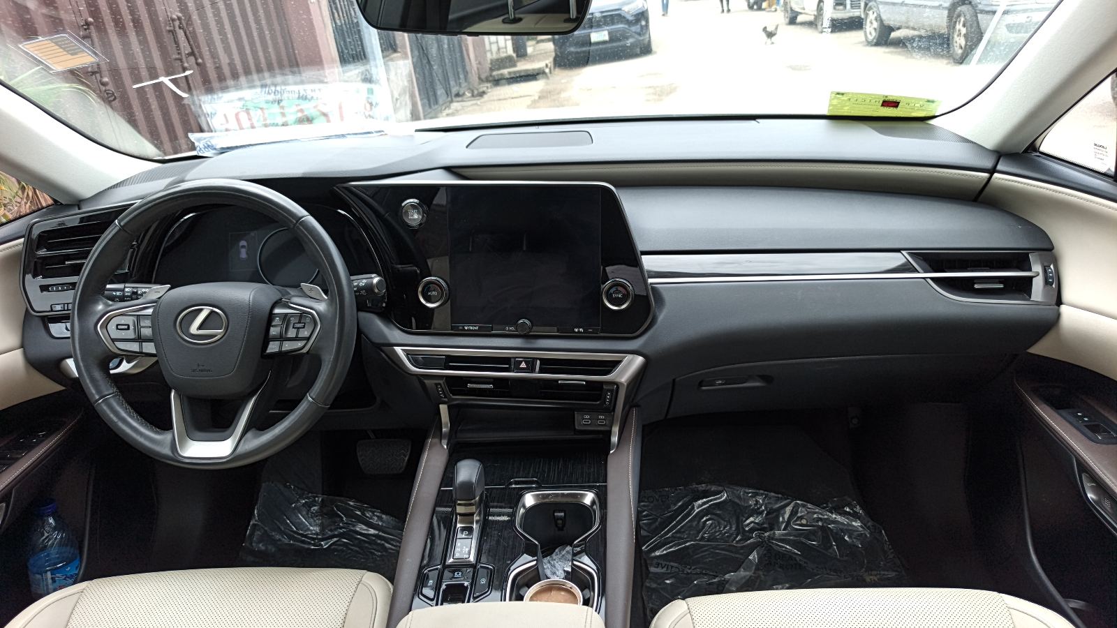 Lexus RX 350 White SUV with Leather Interior — photo 2
