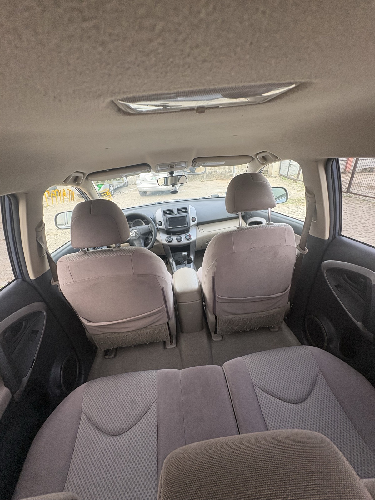 For sale Accident free 2007 rav4 , 4plug Eng — photo 2