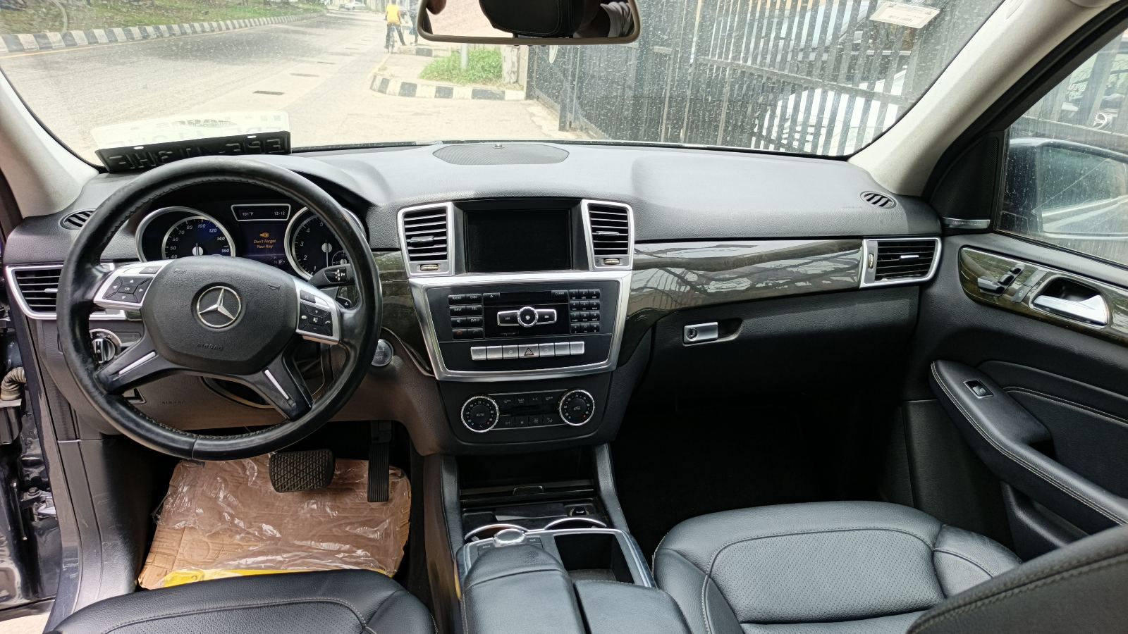 Mercedes-Benz ML 350 4MATIC Dark Grey SUV — photo 6