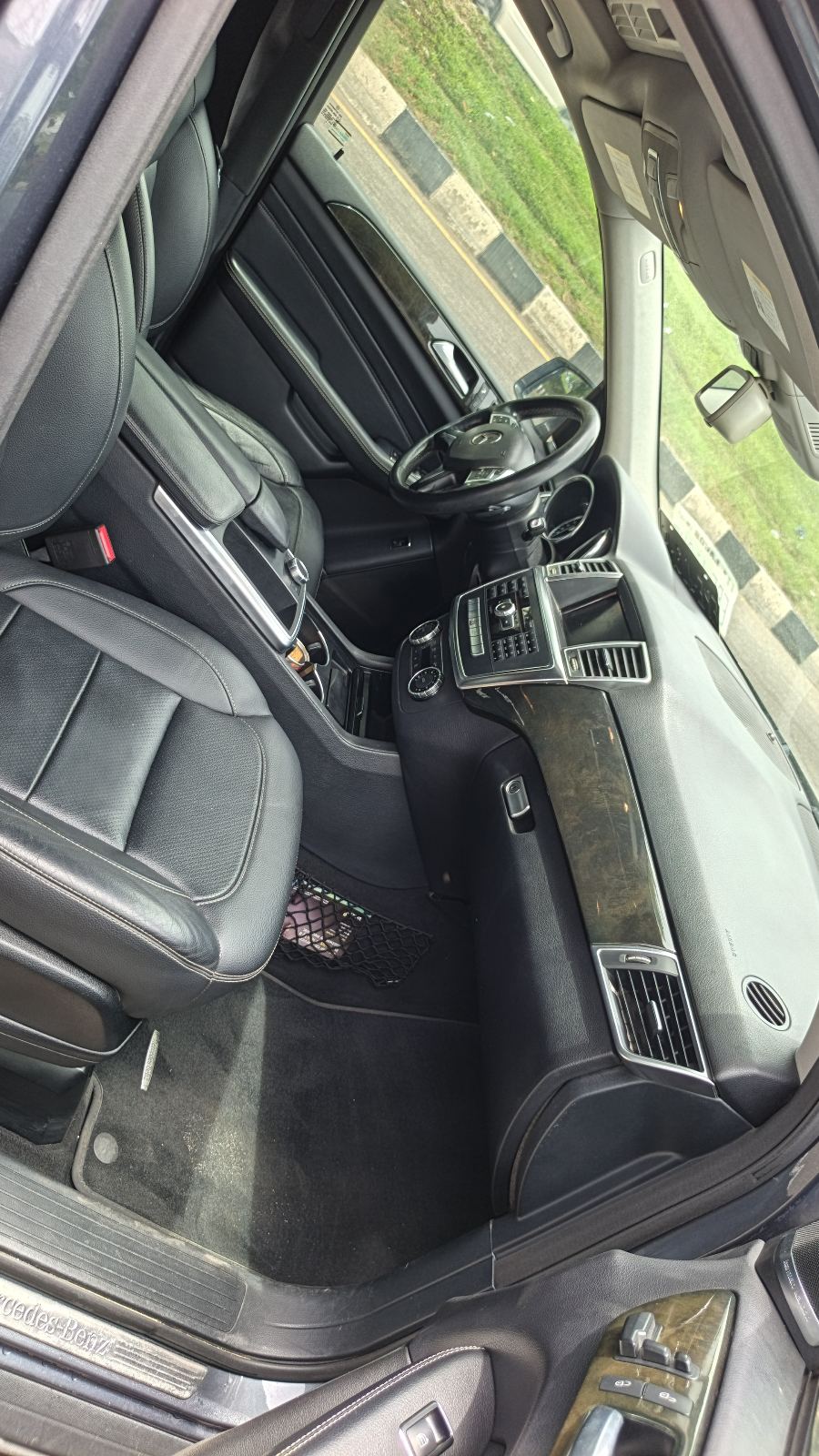 Mercedes-Benz ML 350 4MATIC Dark Grey SUV — photo 7