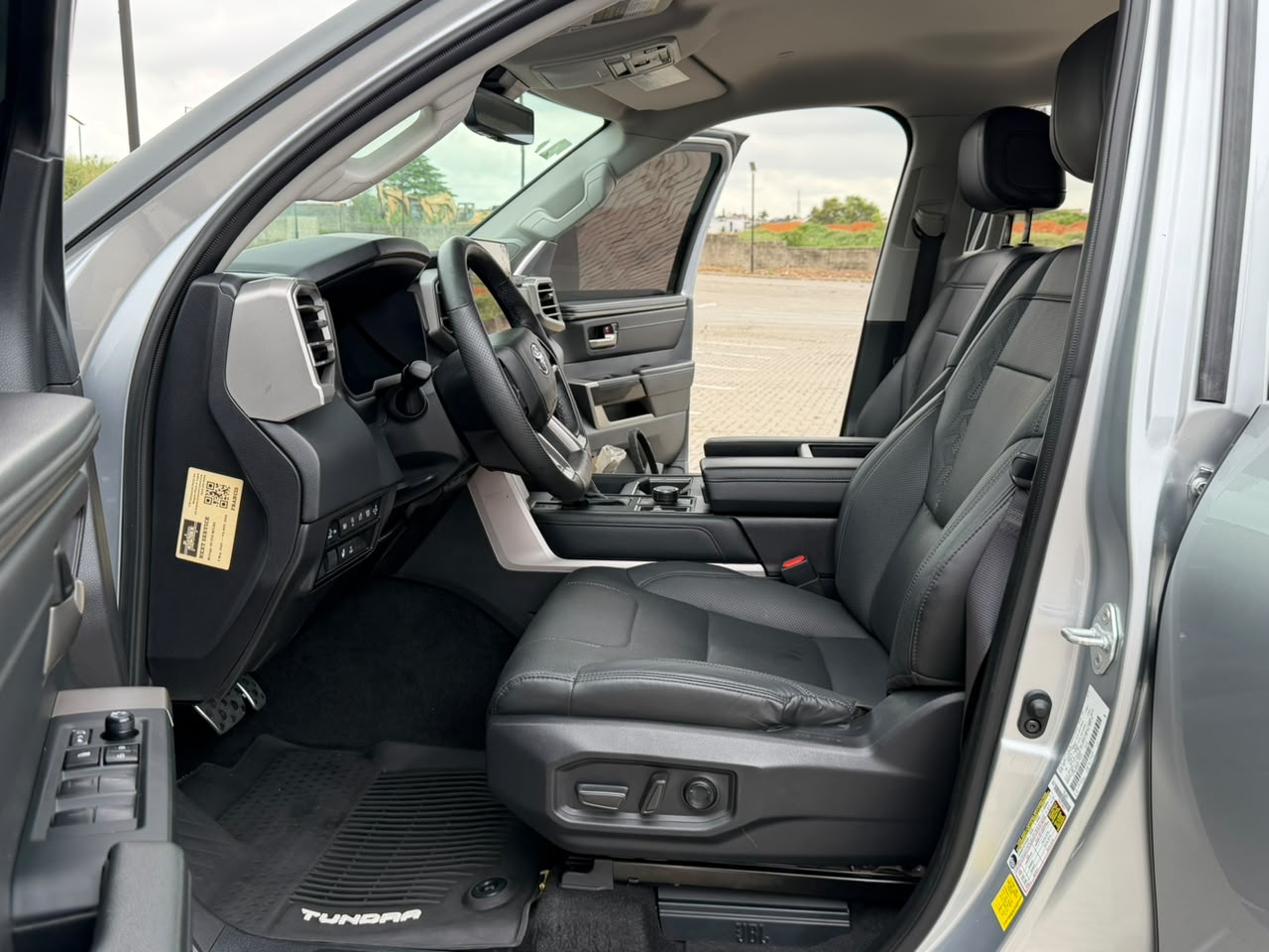 Toyota Tundra Silver Pickup Truck — photo 3