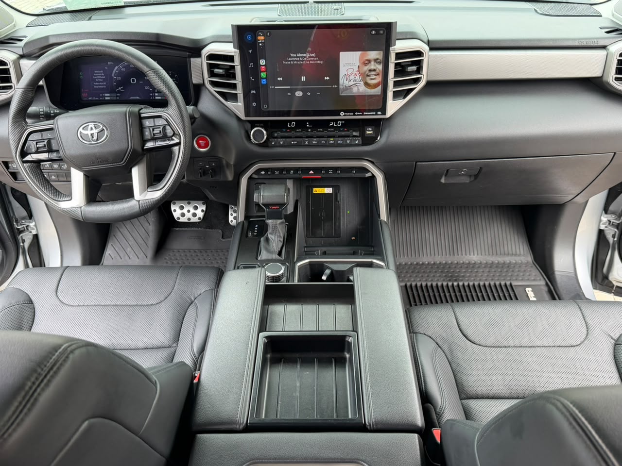 Toyota Tundra Silver Pickup Truck — photo 10