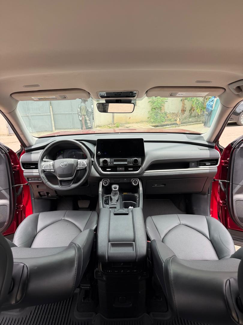 Toyota Grand Highlander Red SUV for Sale — photo 6