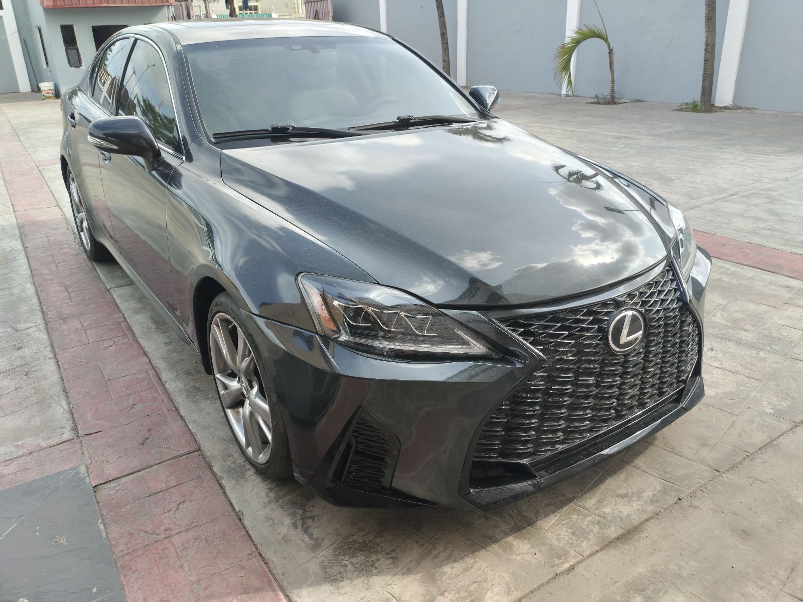 Lexus IS300, Dark Grey Sedan IS 300