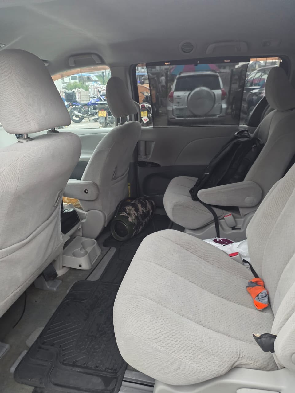 2012 Toyota Sienna LE AWD, Grey MPV