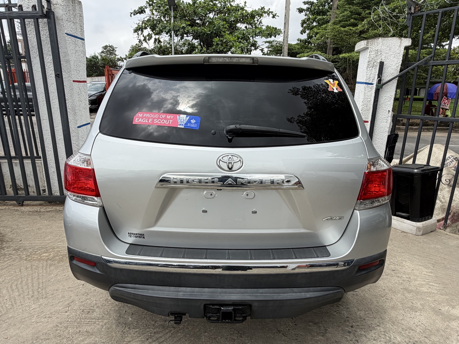 Toyota Highlander Limited Edition Silver color.