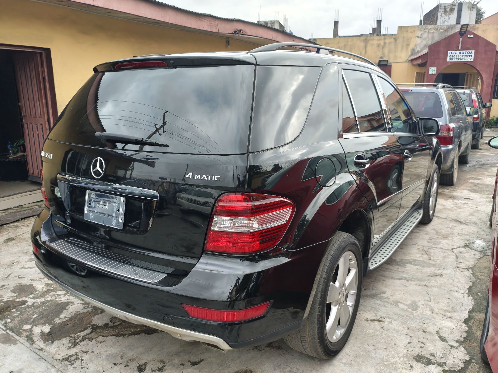 Mercedes-Benz ML 350 Black SUV ML350