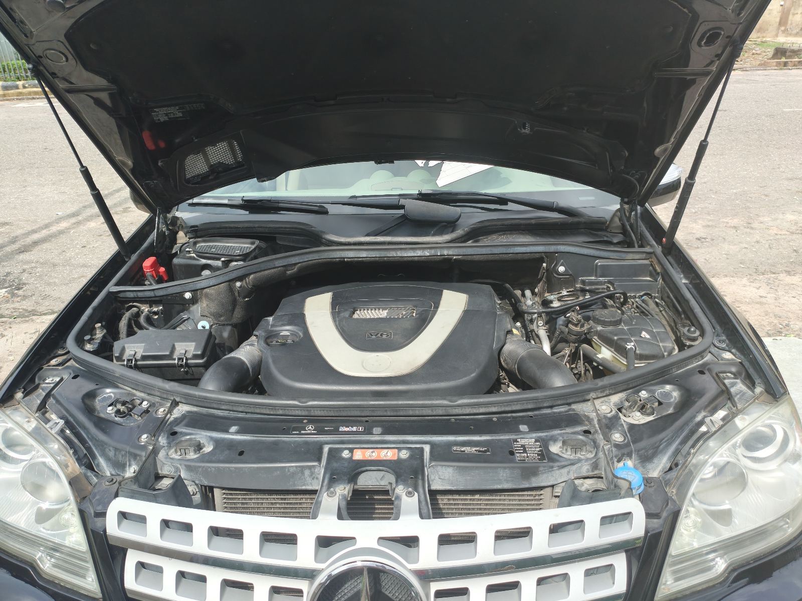Mercedes-Benz ML 350 Black SUV ML350