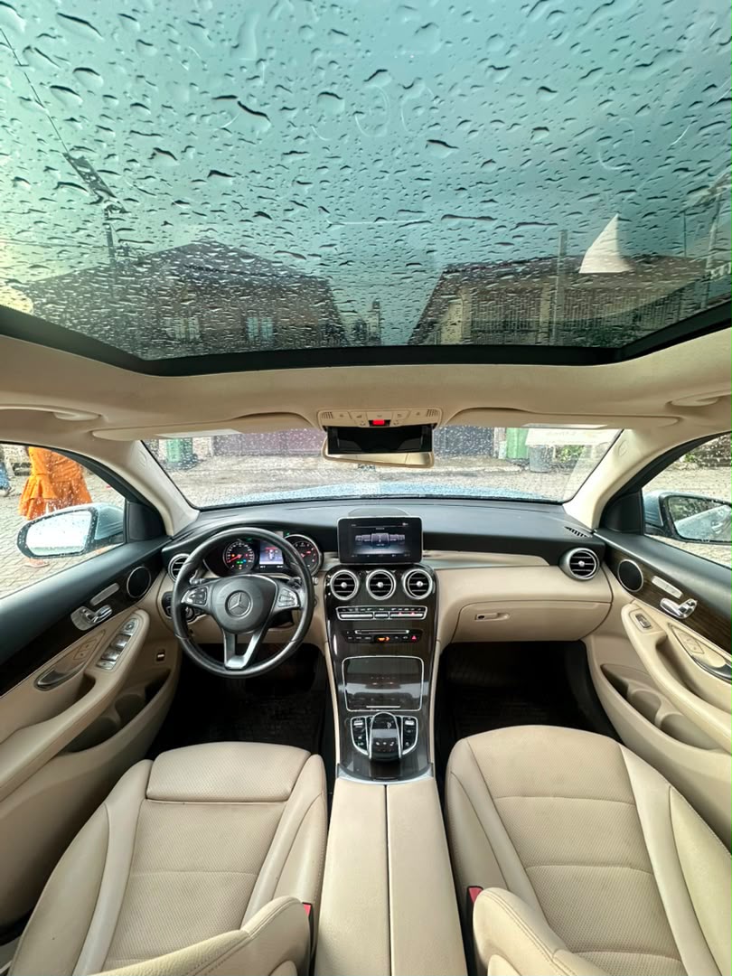 Mercedes-Benz GLC 300 Silver SUV GLC300