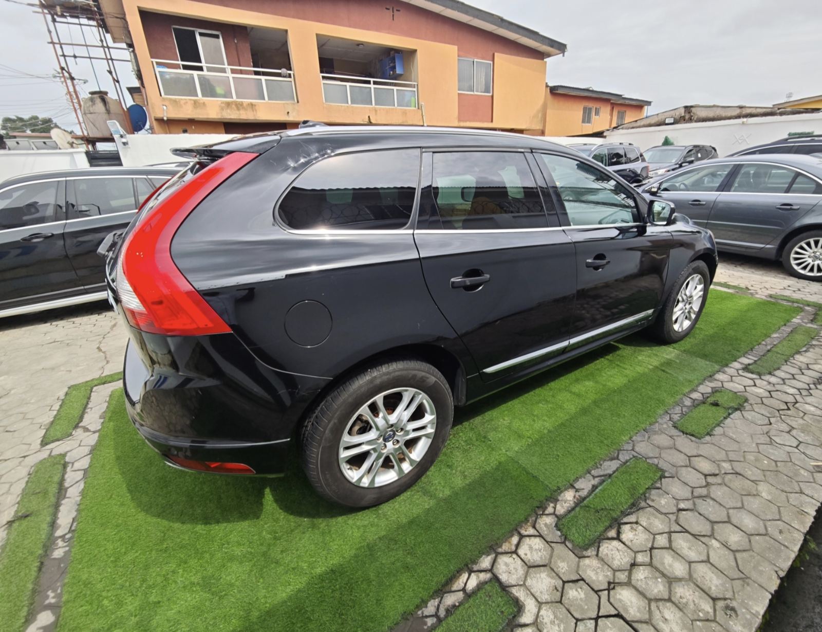 2015 Model Volvo XC60 Black SUV